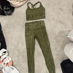 Lululemon Limited edition set